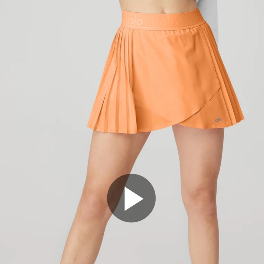 Alo Yoga Aces Tennis Skirt in Cantaloupe Women's Large